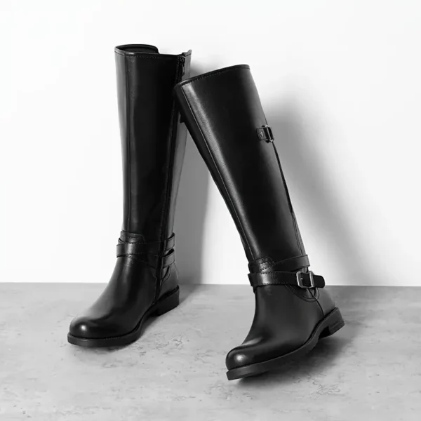 Bottes cavalières femme en cuir style western avec talon plat et boucle rétro