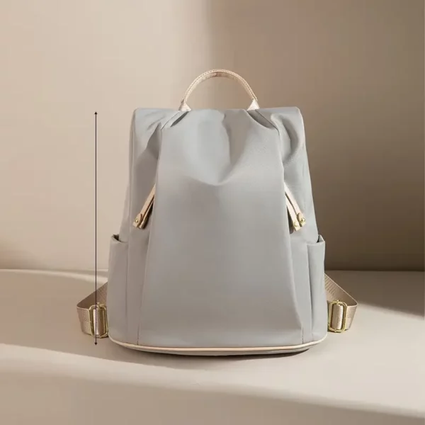Sac à dos femme en nylon léger – design élégant et durable pour ville et voyage