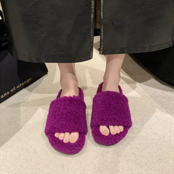 Chaussons femme en peluche douce – confort moelleux pour intérieur cosy