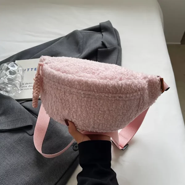 Sac banane en velours peluche femme – porté poitrine tendance et décontracté